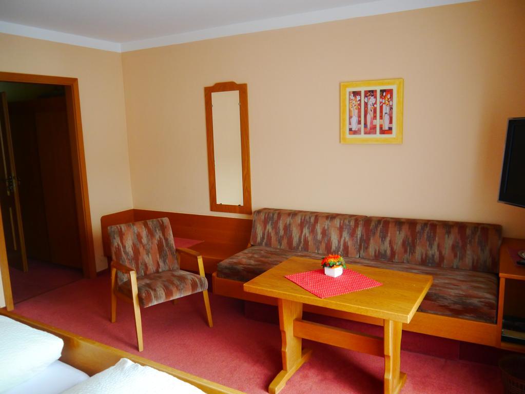 Hotel Linde Pfalz Silz  Экстерьер фото