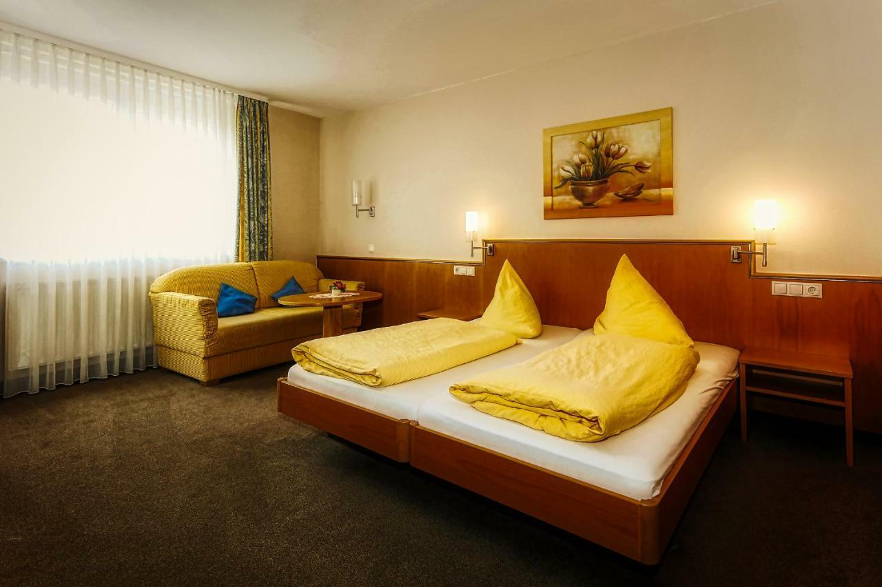 Hotel Linde Pfalz Silz  Экстерьер фото